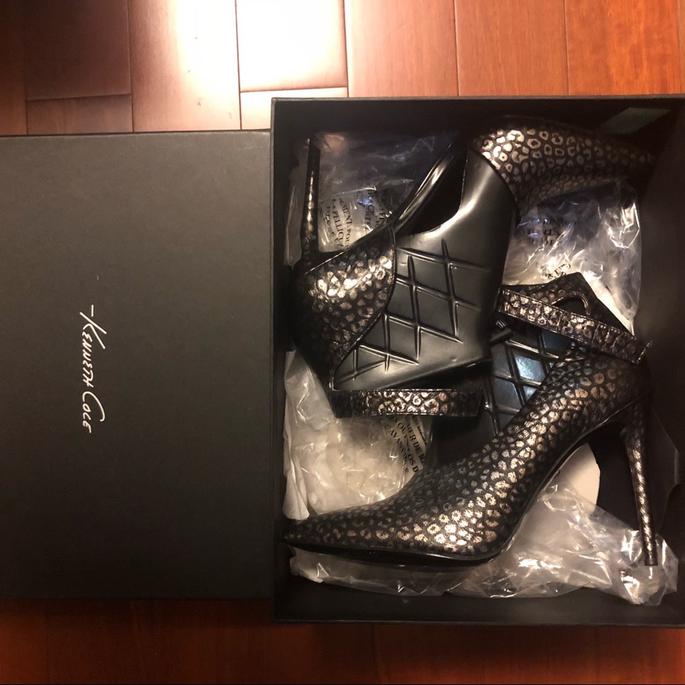 Women’s heels brand new